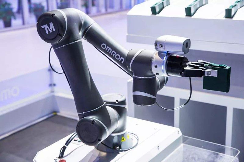 The world's first robot integrated controller